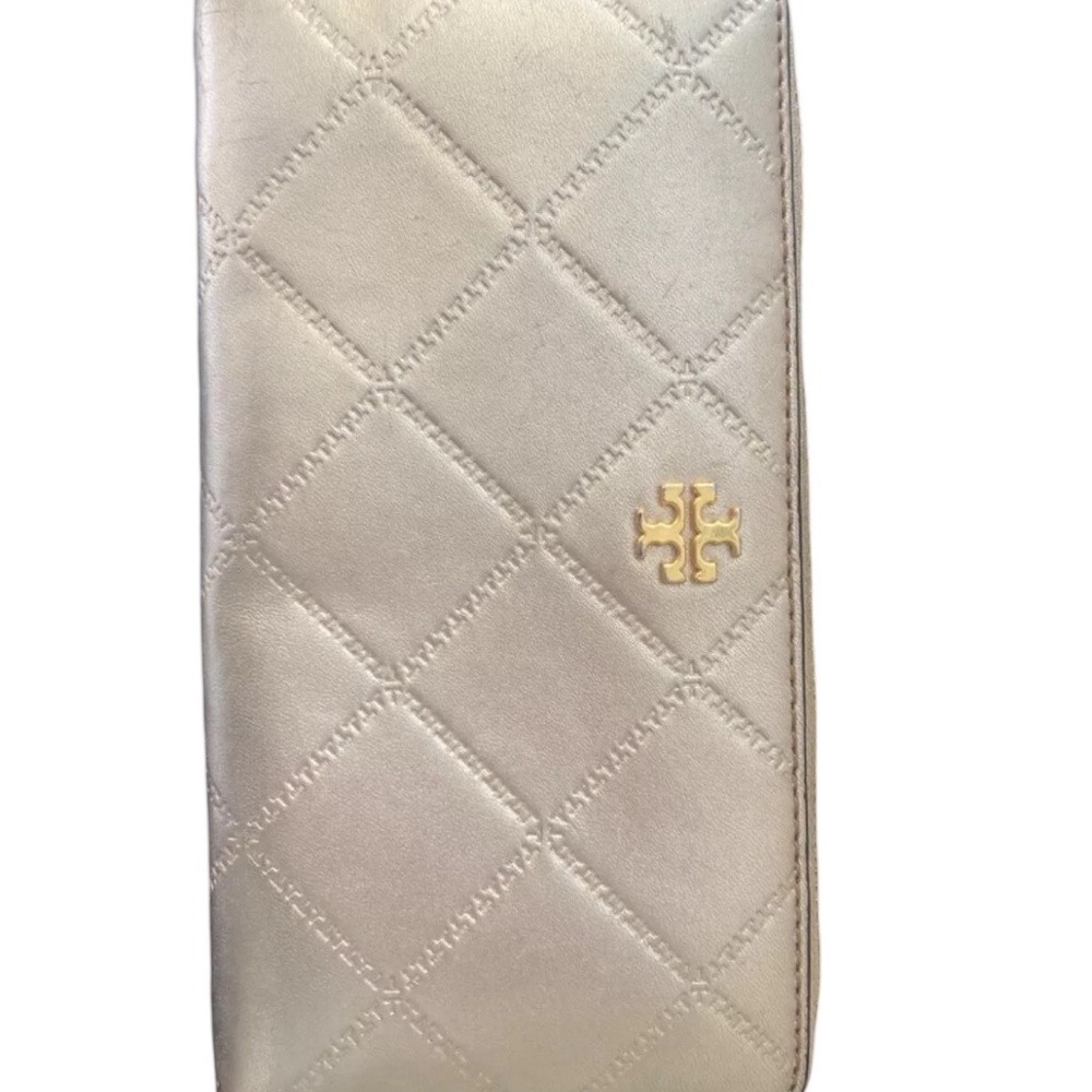 Tory Burch Quilted Wallet in Cream and Gold